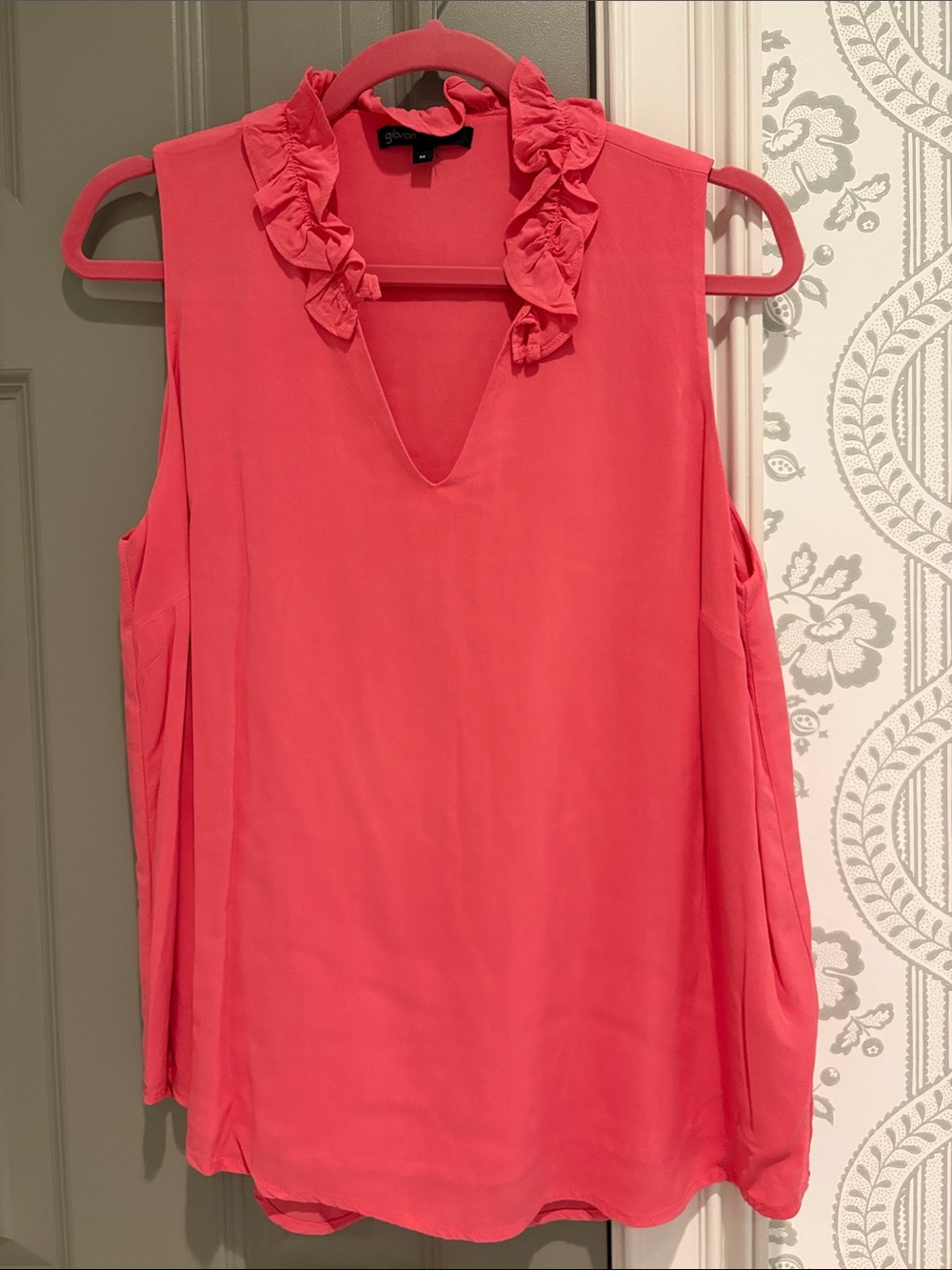 Gibson Coral Ruffle V-Neck Sleeveless Camisole